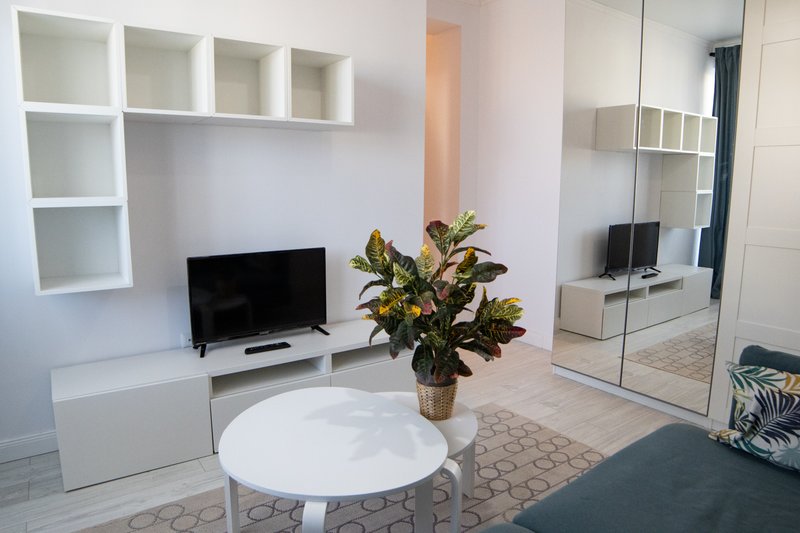 Militari Residence, Metro,