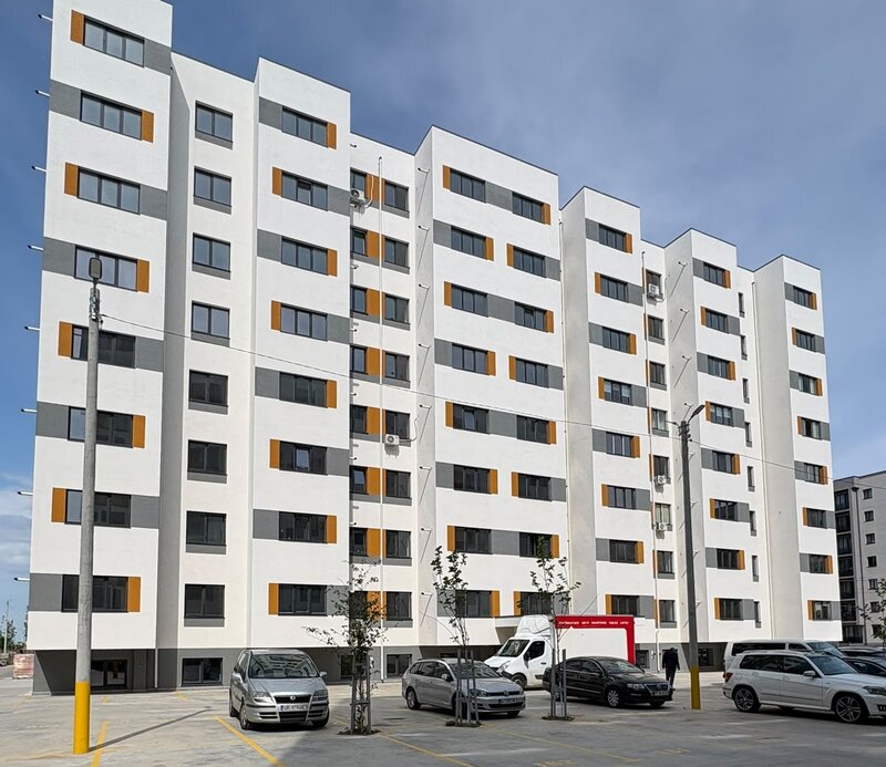 Militari Residence, Metro,